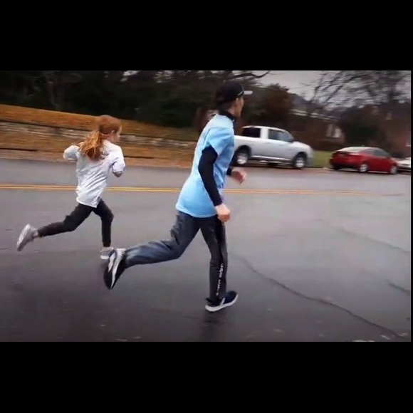 Meet your Posher, Santana - Picture 10 of 17